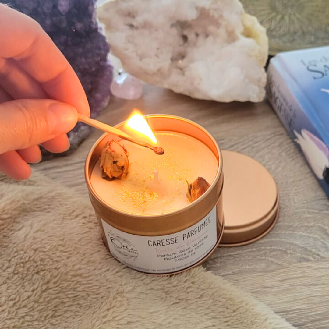 Bougie Caresse parfumée – Rose vanillée