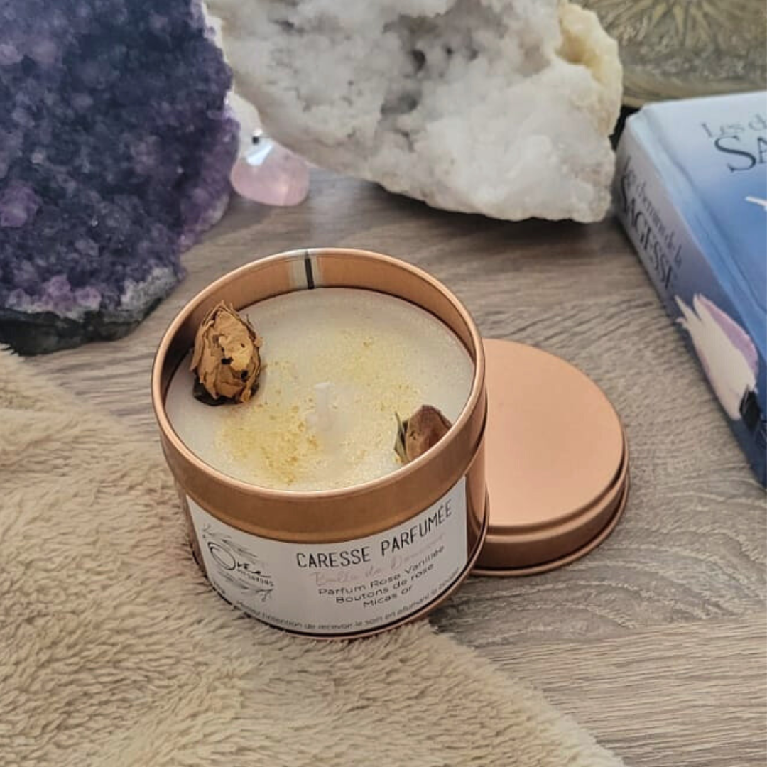 Bougie Caresse parfumée – Rose vanillée