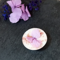 fondant-parfume-galet-parfum-grasse-fondre-bruleur-artisanal-soin-energetique-fleurs-sechee-senteur-ambre