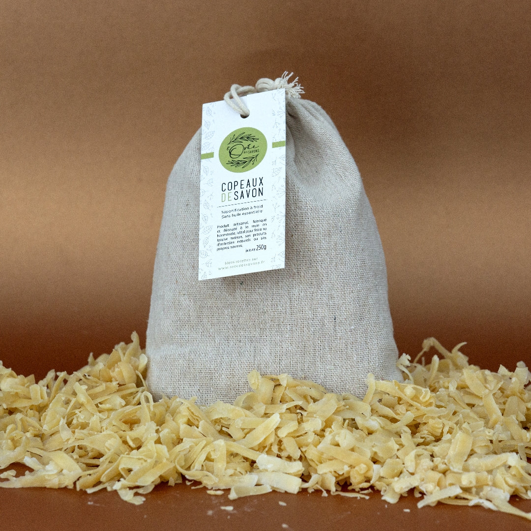 copeaux-savon-saponification-a-froid-naturel-solide-bio-artisanal-fait-main-lessive-maison