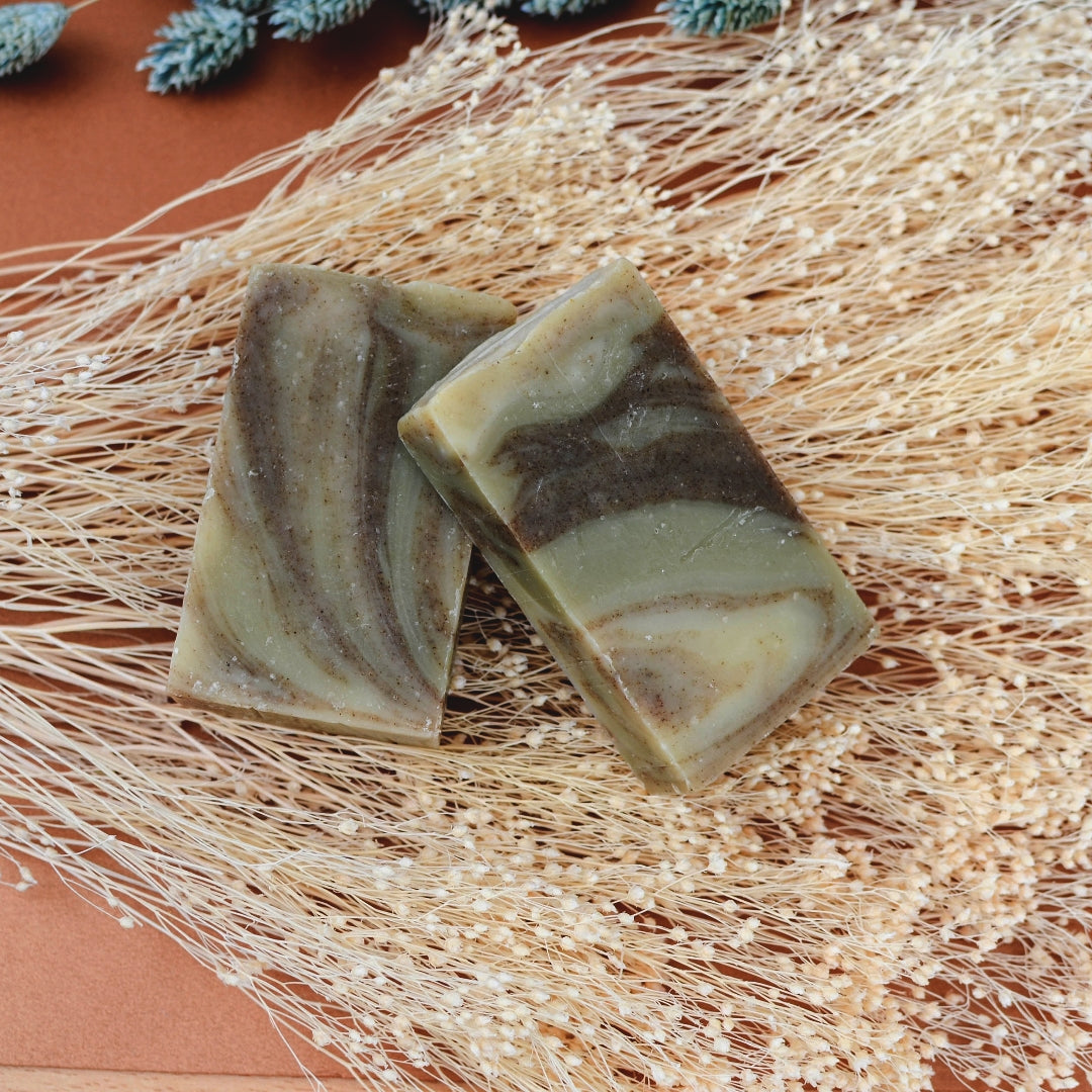 Emeraude-argile-verte-poudre-ortie-huile-savon-naturel-saponification-a-froid-l-oree-des-savons-artisanal-fabrique-en-france-fait-main-bio-peau-soin5