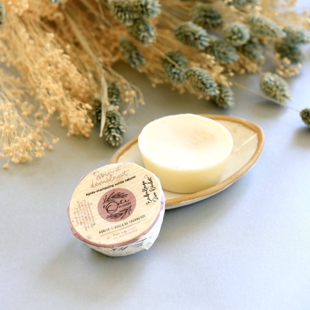 Soin-demelant-apres-shampoing-solide-naturel-bio-zero-dechet-cheveux-sec-long-beurre-karite-oree-des-savons2