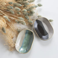 porte-savon-ceramique-poterie-gres-ovale-degrade-blanc-bleu-noir-oree-des-savons-savonnerie-artisanale-saponification-a-froid-naturel-zero-dechet1